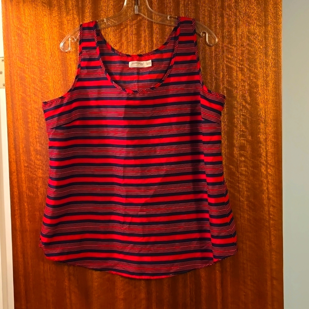 Women's sleeveless top - Picture 1 of 4
